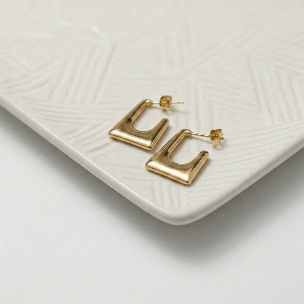 Élan Geometric Gold Earrings