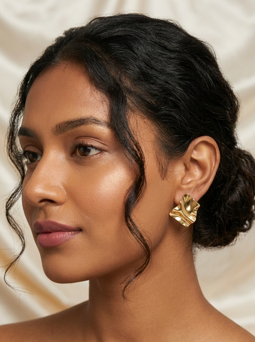 Velora Wave Studs