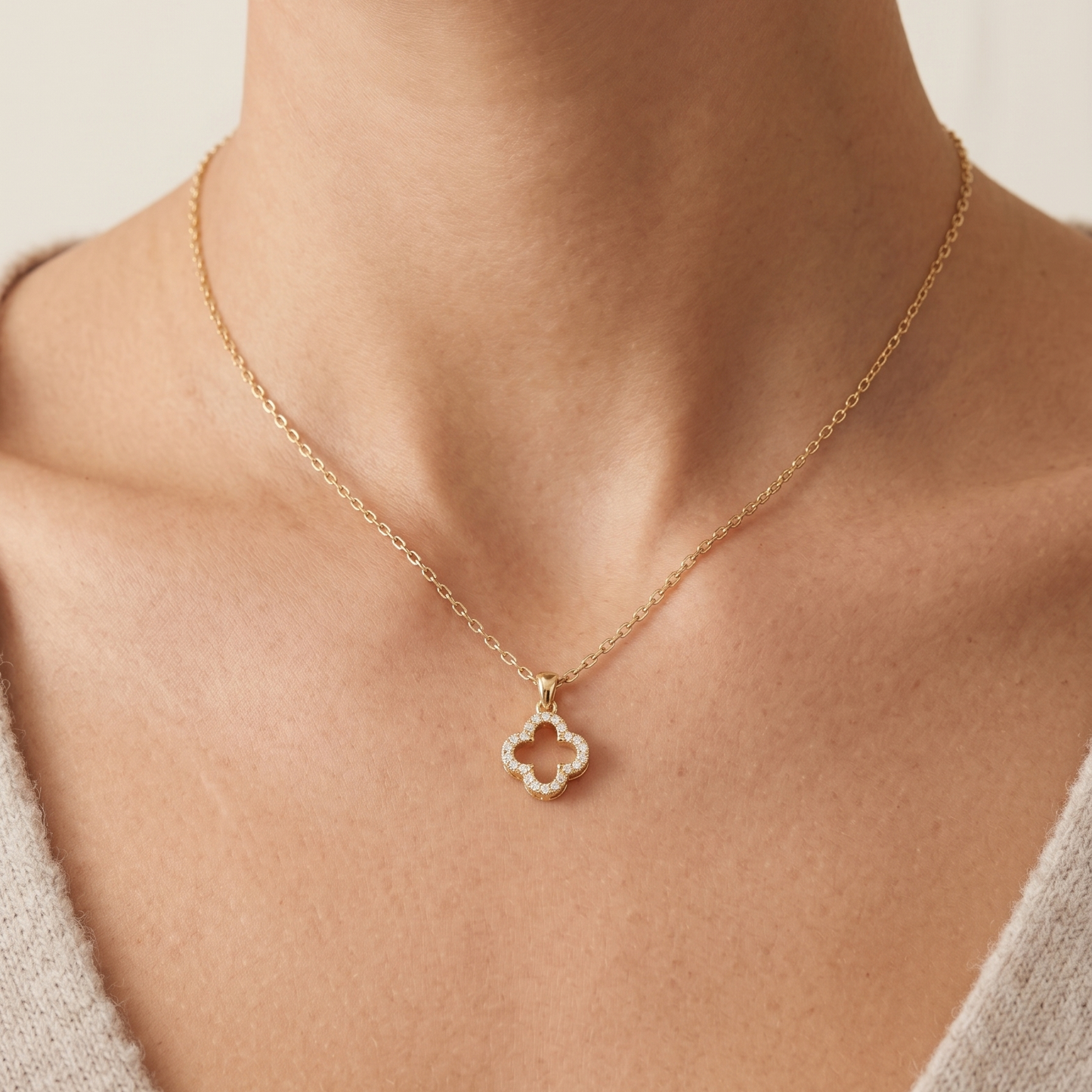 Celestia Clover Pearl Necklace
